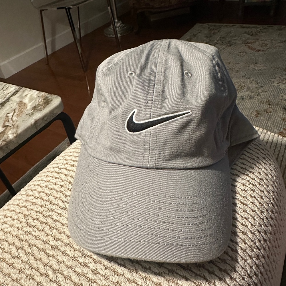 Nike gray hat